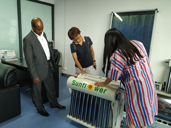 样品 间 讲解 图