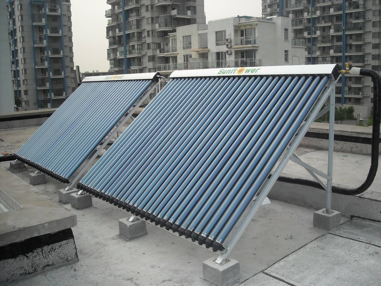 Несколько наиболее часто используемых солнечных коллекторов с вакуумными трубками